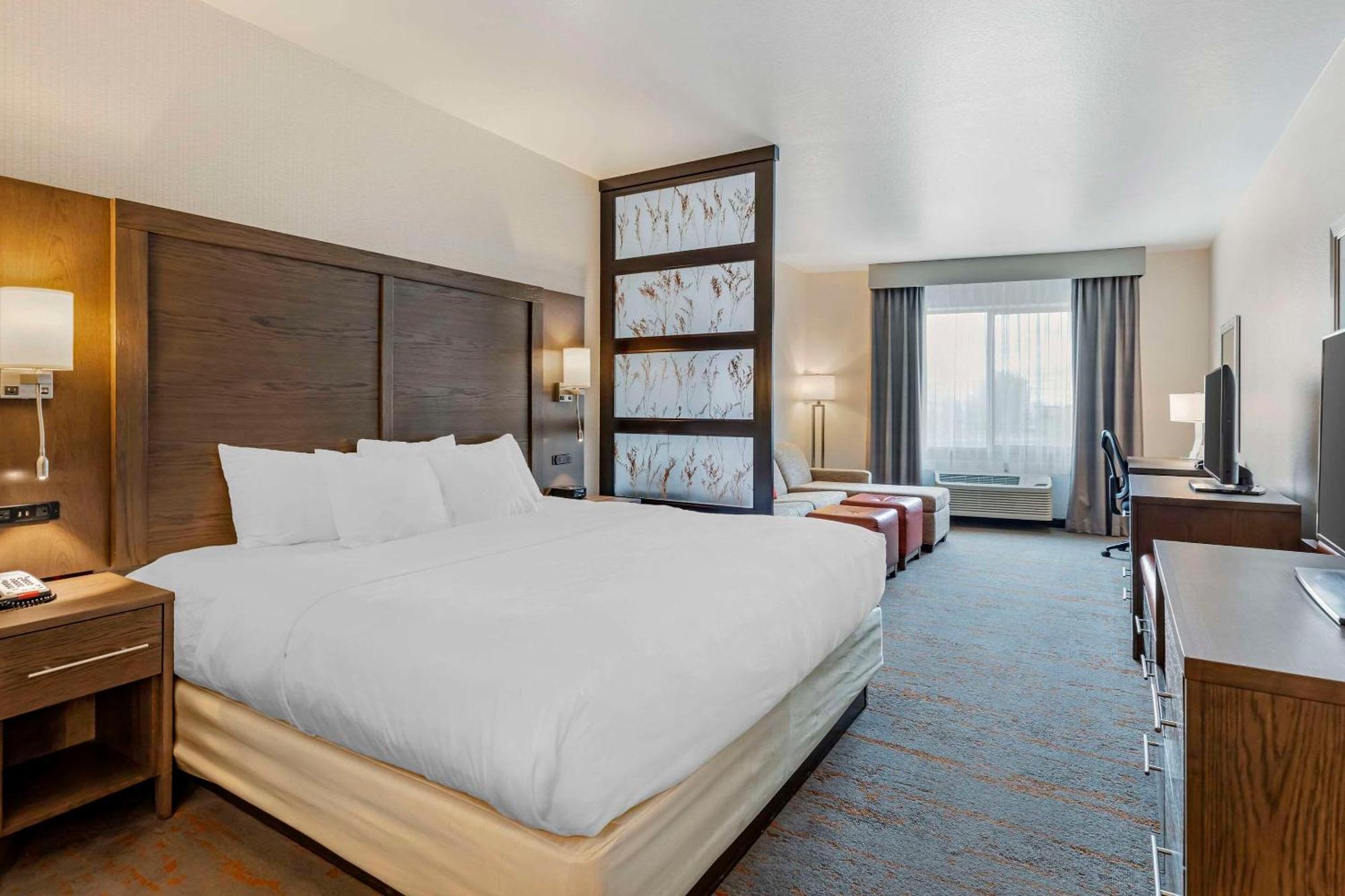 Comfort Inn & Suites Brighton Denver Ne Medical Center Ngoại thất bức ảnh
