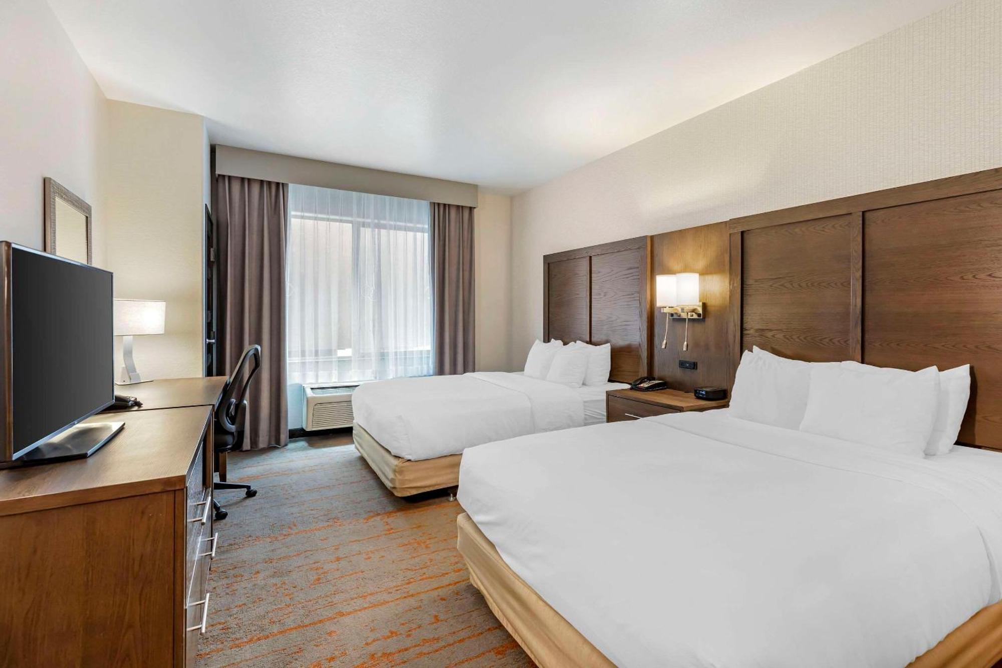 Comfort Inn & Suites Brighton Denver Ne Medical Center Ngoại thất bức ảnh