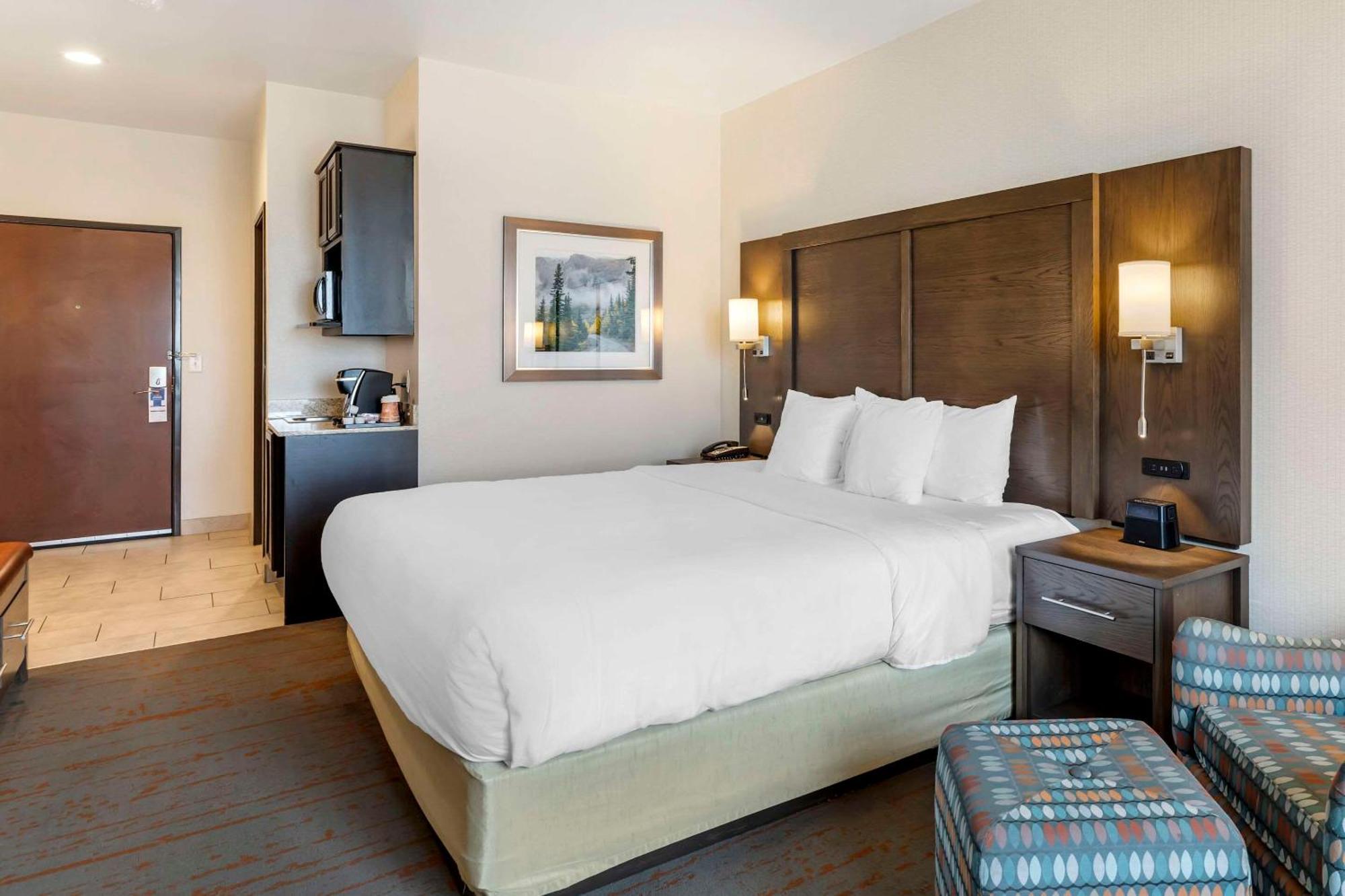 Comfort Inn & Suites Brighton Denver Ne Medical Center Ngoại thất bức ảnh