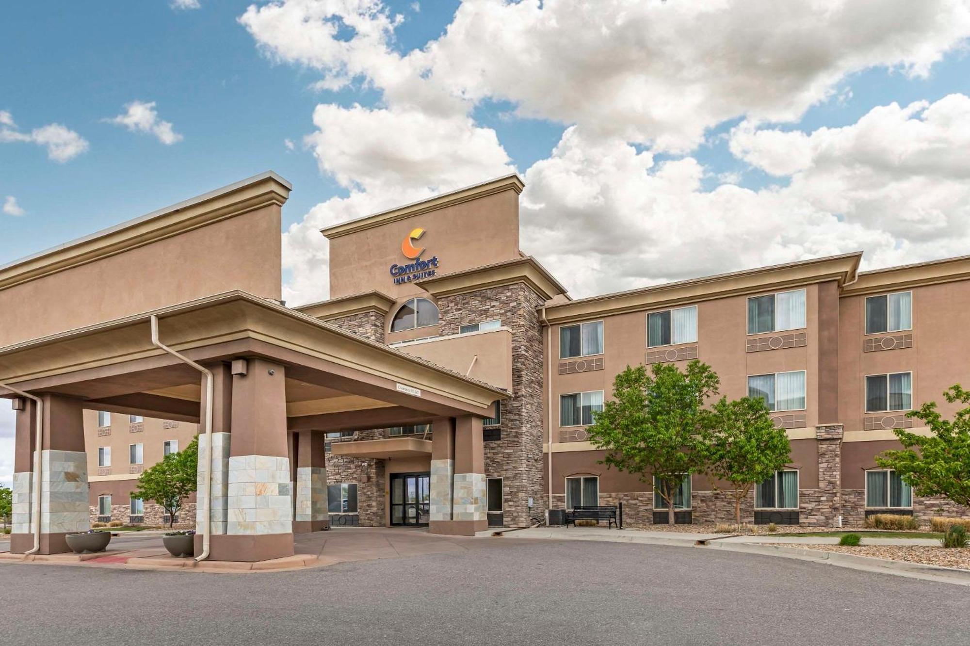 Comfort Inn & Suites Brighton Denver Ne Medical Center Ngoại thất bức ảnh