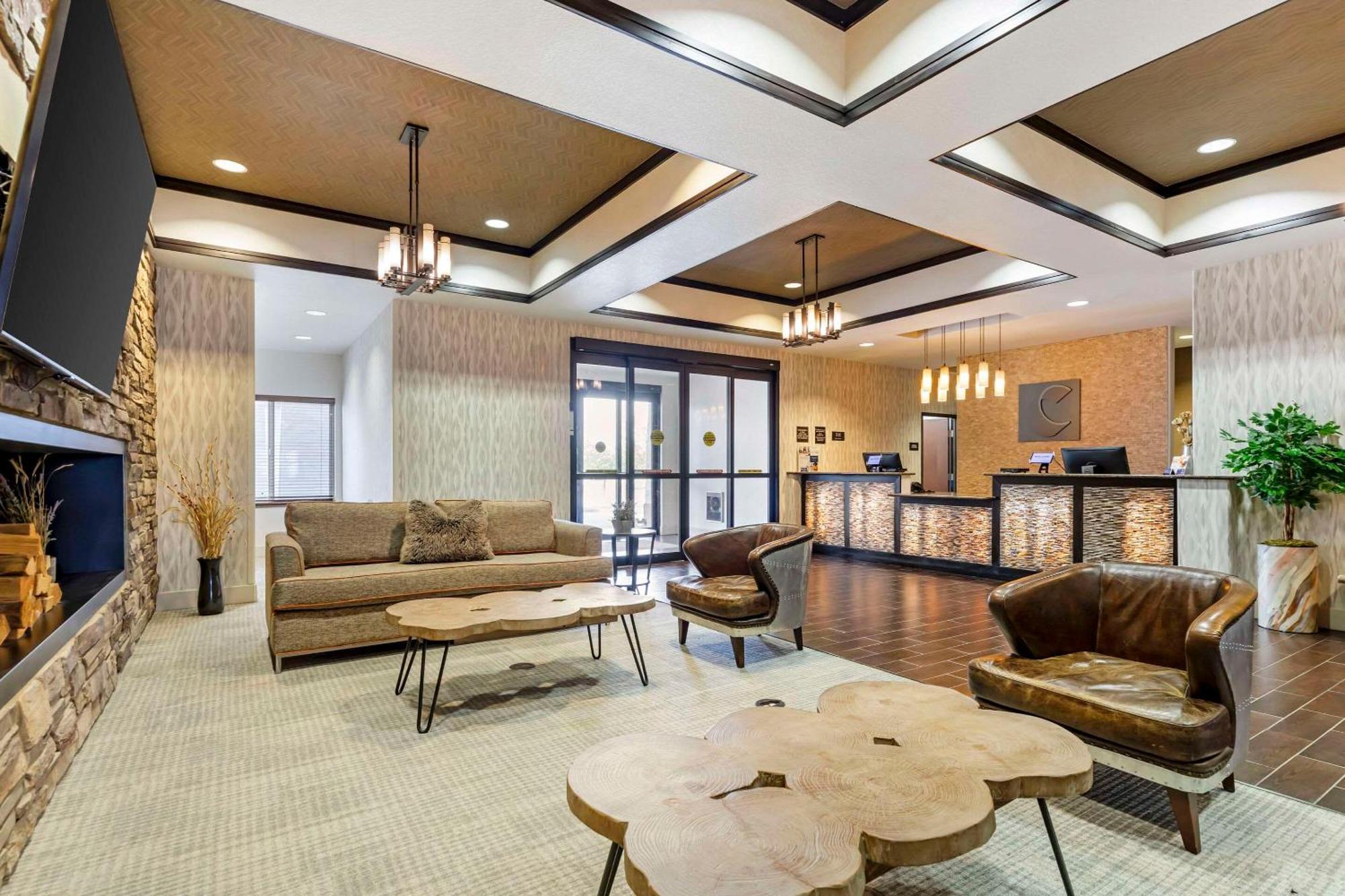 Comfort Inn & Suites Brighton Denver Ne Medical Center Ngoại thất bức ảnh