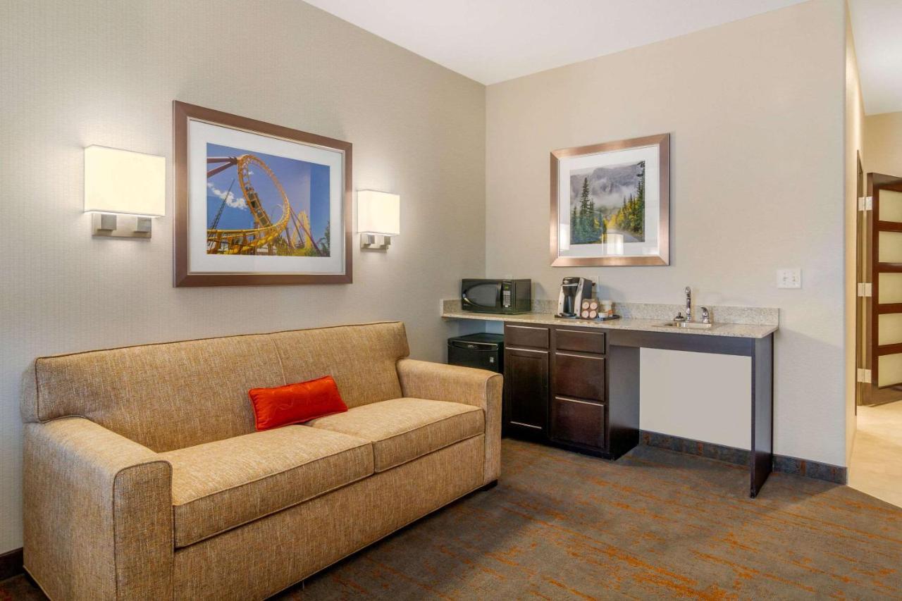 Comfort Inn & Suites Brighton Denver Ne Medical Center Ngoại thất bức ảnh